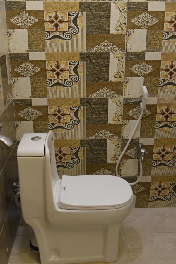 Hotel White Season Gulberg ラホール エクステリア 写真