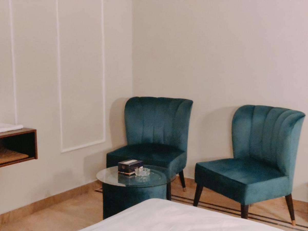 Hotel White Season Gulberg ラホール エクステリア 写真