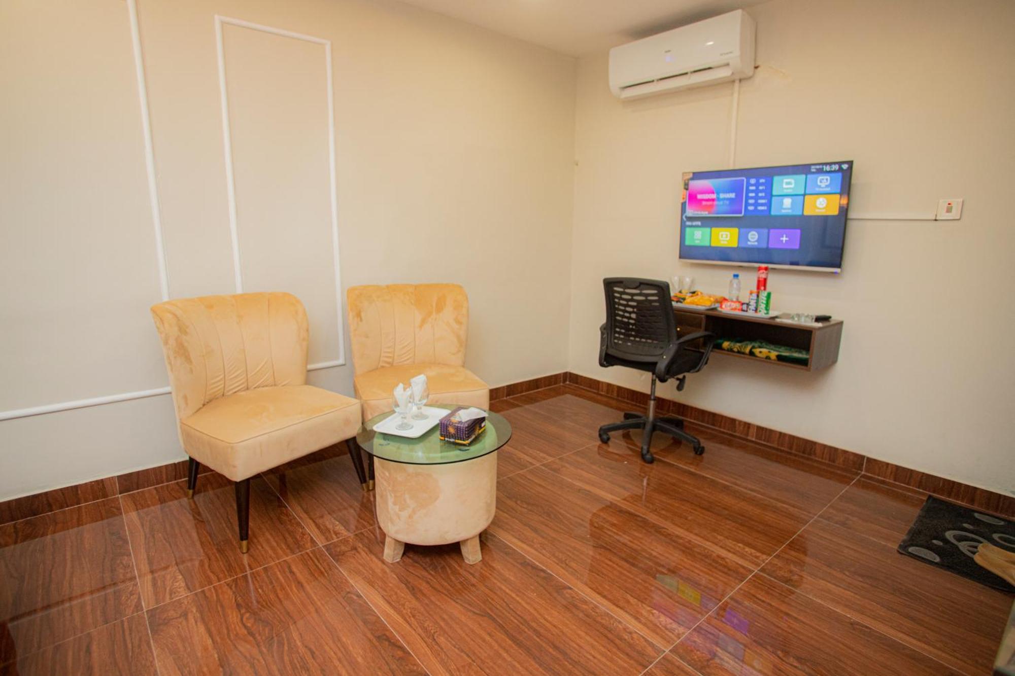 Hotel White Season Gulberg ラホール エクステリア 写真