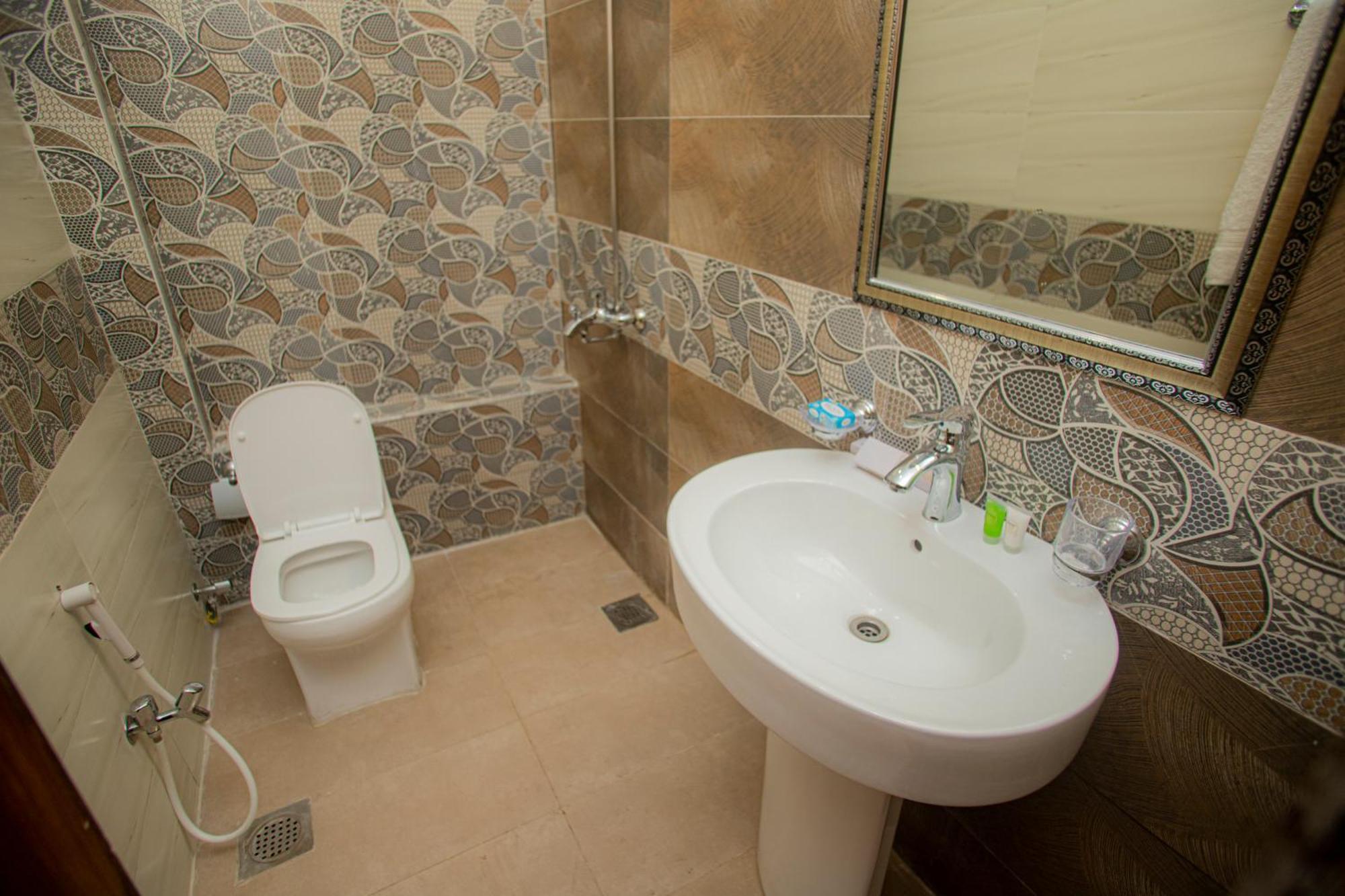 Hotel White Season Gulberg ラホール エクステリア 写真