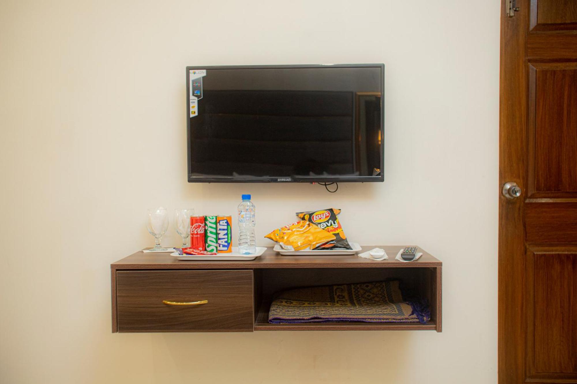 Hotel White Season Gulberg ラホール エクステリア 写真
